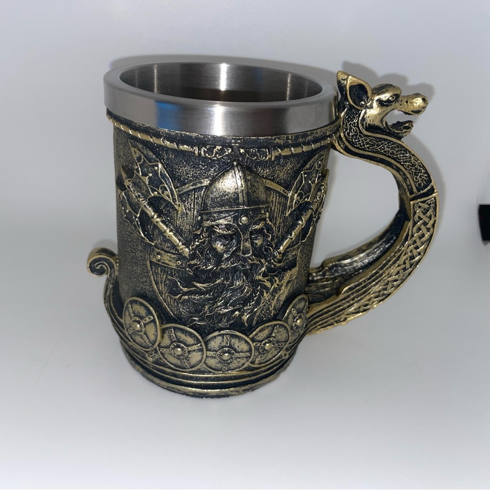 Viking Dragon Tankard with Stainless Steel Interior Minimal Wear Ship 17 oz cup